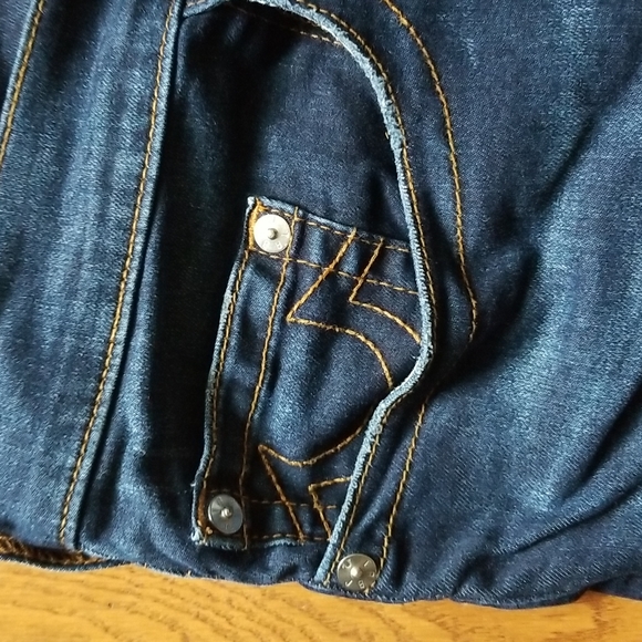 True Religion Jean Shorts - Picture 6 of 6